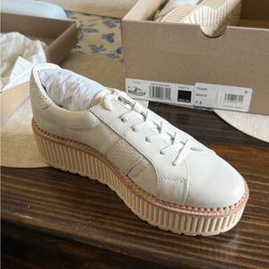 Dolce Vita Tiger Sneakers - Size 7.5